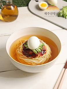 [산방식당] 밀냉면 (초절임무 포함)